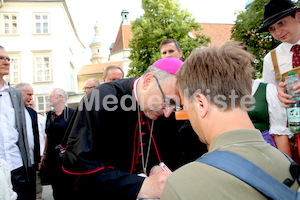 Bischofsweihe_Agape_18_bis_19_Uhr_Sonntagsblatt IMG_2544