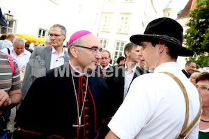 Bischofsweihe_Agape_18_bis_19_Uhr_Sonntagsblatt IMG_2549
