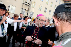 Bischofsweihe_Agape_18_bis_19_Uhr_Sonntagsblatt IMG_2550
