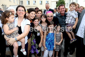 Bischofsweihe_Agape_18_bis_19_Uhr_Sonntagsblatt IMG_2565