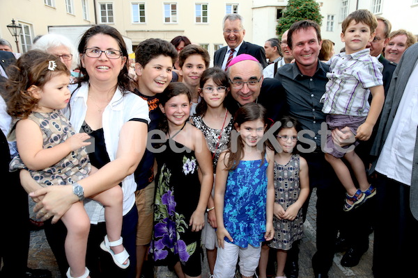 Bischofsweihe_Agape_18_bis_19_Uhr_Sonntagsblatt IMG_2565