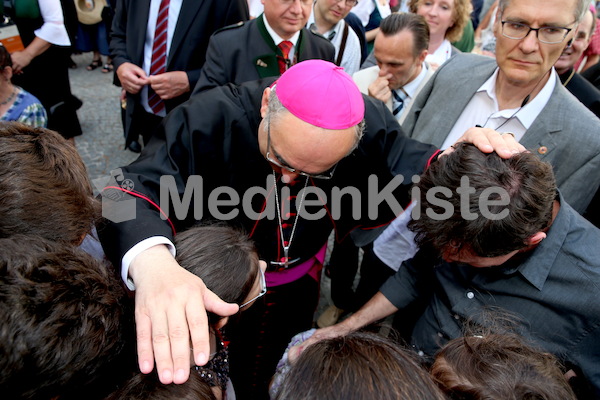 Bischofsweihe_Agape_18_bis_19_Uhr_Sonntagsblatt IMG_2586