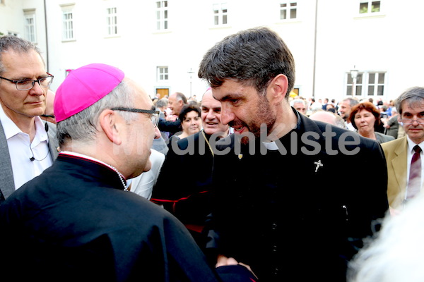 Bischofsweihe_Agape_18_bis_19_Uhr_Sonntagsblatt IMG_2599
