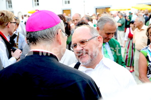 Bischofsweihe_Agape_18_bis_19_Uhr_Sonntagsblatt IMG_2602