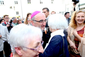 Bischofsweihe_Agape_18_bis_19_Uhr_Sonntagsblatt IMG_2608