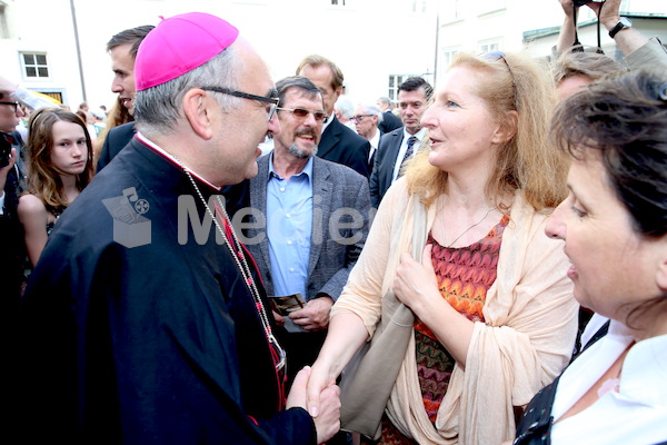 Bischofsweihe_Agape_18_bis_19_Uhr_Sonntagsblatt IMG_2613