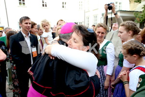 Bischofsweihe_Agape_18_bis_19_Uhr_Sonntagsblatt IMG_2617
