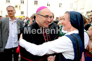 Bischofsweihe_Agape_18_bis_19_Uhr_Sonntagsblatt IMG_2640