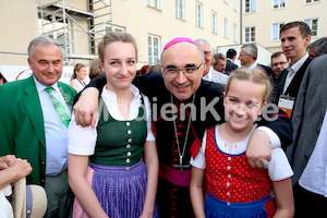 Bischofsweihe_Agape_18_bis_19_Uhr_Sonntagsblatt IMG_2666