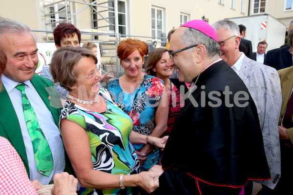 Bischofsweihe_Agape_18_bis_19_Uhr_Sonntagsblatt IMG_2677