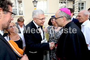 Bischofsweihe_Agape_18_bis_19_Uhr_Sonntagsblatt IMG_2695