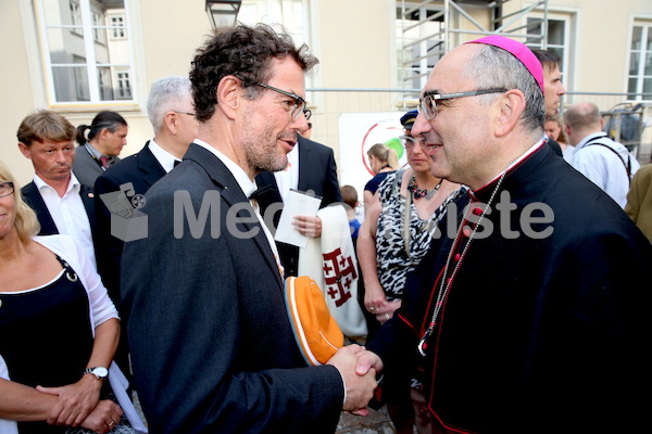Bischofsweihe_Agape_18_bis_19_Uhr_Sonntagsblatt IMG_2703