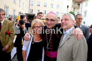 Bischofsweihe_Agape_18_bis_19_Uhr_Sonntagsblatt IMG_2711