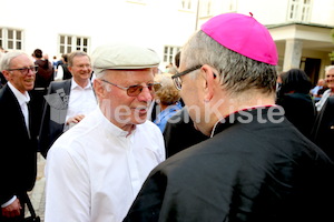 Bischofsweihe_Agape_18_bis_19_Uhr_Sonntagsblatt IMG_2718