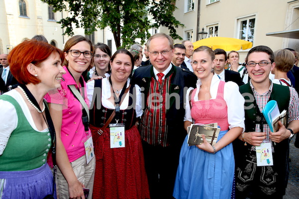 Bischofsweihe_Agape_18_bis_19_Uhr_Sonntagsblatt IMG_2750
