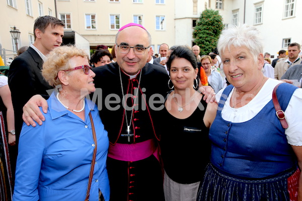 Bischofsweihe_Agape_18_bis_19_Uhr_Sonntagsblatt IMG_2761