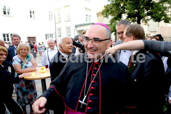 Bischofsweihe_Agape_18_bis_19_Uhr_Sonntagsblatt IMG_2783