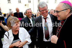 Bischofsweihe_Agape_18_bis_19_Uhr_Sonntagsblatt IMG_2807