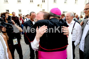 Bischofsweihe_Agape_18_bis_19_Uhr_Sonntagsblatt IMG_2825