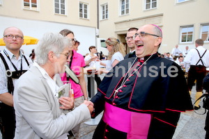 Bischofsweihe_Agape_ab 19 Uhr_Sonntagsblatt IMG_2942