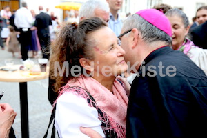 Bischofsweihe_Agape_ab 19 Uhr_Sonntagsblatt IMG_2965