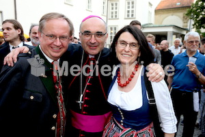 Bischofsweihe_Agape_ab 19 Uhr_Sonntagsblatt IMG_3006