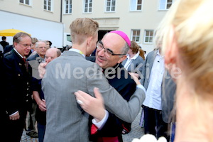 Bischofsweihe_Agape_ab 19 Uhr_Sonntagsblatt IMG_3044