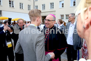 Bischofsweihe_Agape_ab 19 Uhr_Sonntagsblatt IMG_3045