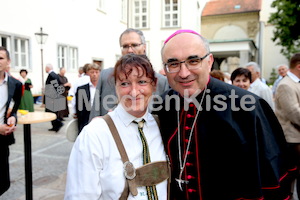Bischofsweihe_Agape_ab 19 Uhr_Sonntagsblatt IMG_3098