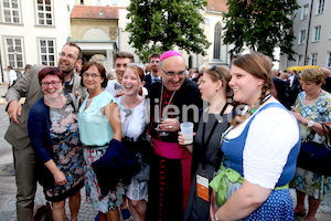 Bischofsweihe_Agape_ab 19 Uhr_Sonntagsblatt IMG_3106
