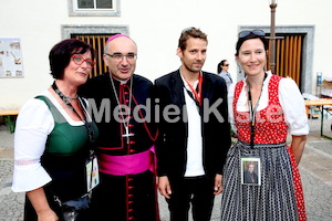 Bischofsweihe_Agape_ab 19 Uhr_Sonntagsblatt IMG_3138