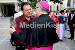 Bischofsweihe_Agape_ab 19 Uhr_Sonntagsblatt IMG_3190