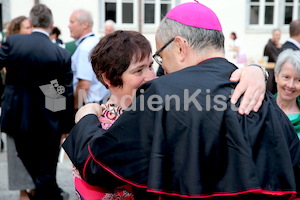 Bischofsweihe_Agape_ab 19 Uhr_Sonntagsblatt IMG_3192