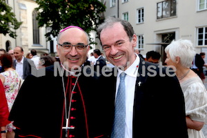 Bischofsweihe_Agape_ab 19 Uhr_Sonntagsblatt IMG_3213
