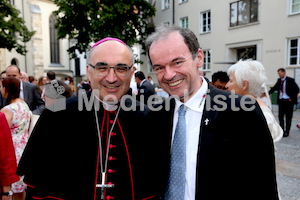 Bischofsweihe_Agape_ab 19 Uhr_Sonntagsblatt IMG_3215