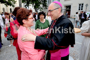 Bischofsweihe_Agape_ab 19 Uhr_Sonntagsblatt IMG_3219