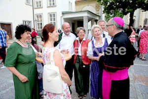 Bischofsweihe_Agape_ab 19 Uhr_Sonntagsblatt IMG_3221