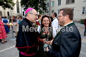 Bischofsweihe_Agape_ab 19 Uhr_Sonntagsblatt IMG_3240