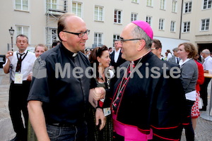 Bischofsweihe_Agape_ab 19 Uhr_Sonntagsblatt IMG_3244