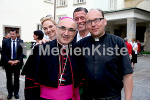 Bischofsweihe_Agape_ab 19 Uhr_Sonntagsblatt IMG_3252