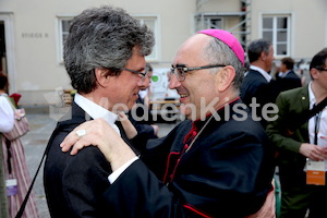 Bischofsweihe_Agape_ab 19 Uhr_Sonntagsblatt IMG_3255