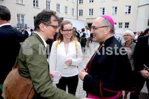 Bischofsweihe_Agape_ab 19 Uhr_Sonntagsblatt IMG_3259