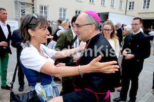 Bischofsweihe_Agape_ab 19 Uhr_Sonntagsblatt IMG_3261