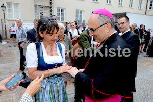 Bischofsweihe_Agape_ab 19 Uhr_Sonntagsblatt IMG_3262