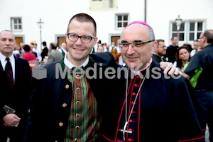 Bischofsweihe_Agape_ab 19 Uhr_Sonntagsblatt IMG_3263
