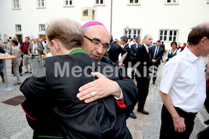 Bischofsweihe_Agape_ab 19 Uhr_Sonntagsblatt IMG_3267