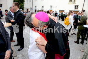 Bischofsweihe_Agape_ab 19 Uhr_Sonntagsblatt IMG_3270