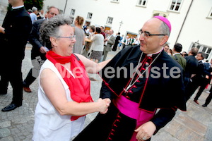 Bischofsweihe_Agape_ab 19 Uhr_Sonntagsblatt IMG_3275