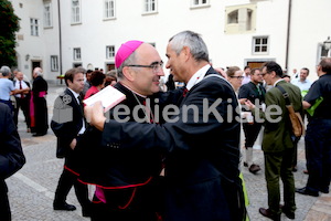 Bischofsweihe_Agape_ab 19 Uhr_Sonntagsblatt IMG_3284