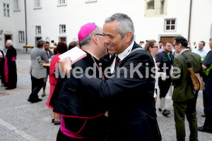 Bischofsweihe_Agape_ab 19 Uhr_Sonntagsblatt IMG_3286